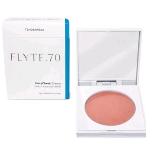 Flyte.70 HazyCheek Crème Blush in the shade Tenderness NIB